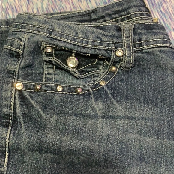 Jeans - Picture 2 of 3